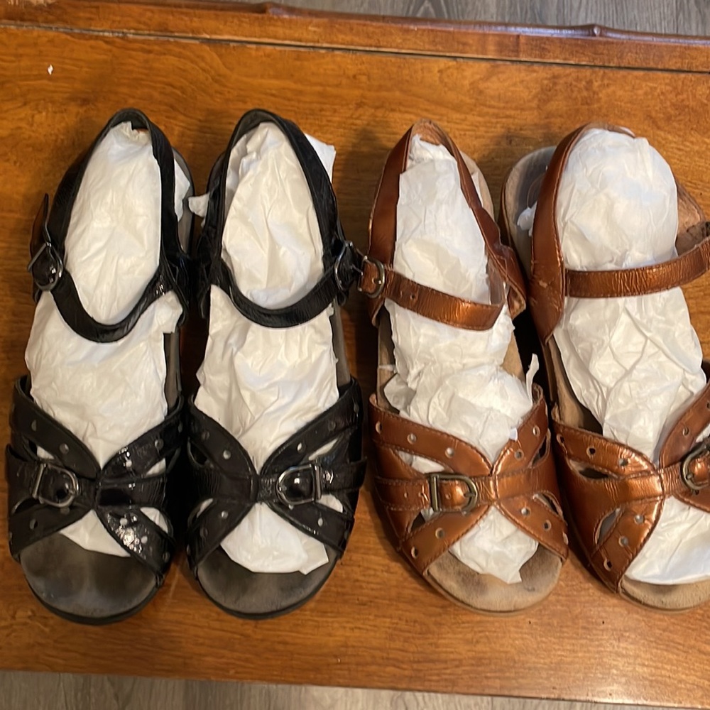 2 for price of 1! Really LOVED & USED 2 pr Patent LEATHER DANSKO clog SANDALS